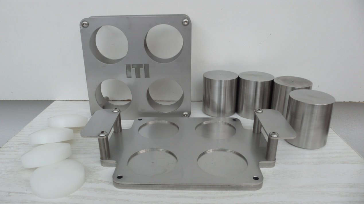 Microfluidic chip holder